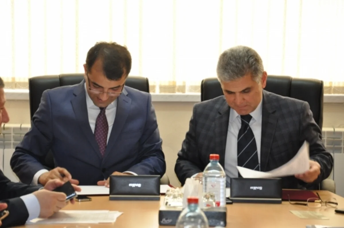 ​Turizm Universiteti ilə Mədəniyyətşünaslıq Mərkəzi arasında memorandum imzalanıb