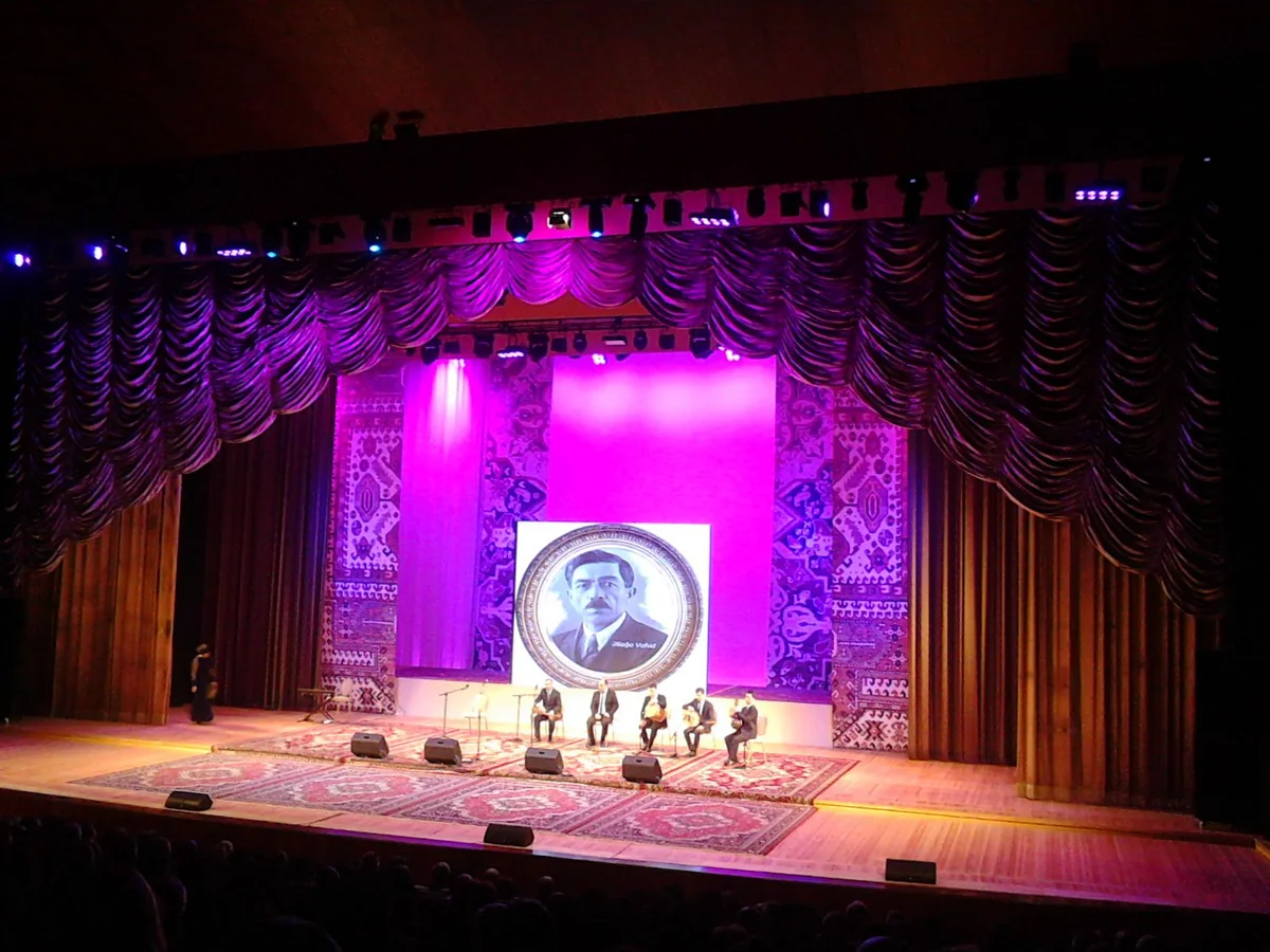 Heydər Əliyev Sarayında Əliağa Vahidin doğum günü münasibətilə konsert proqramı keçirilib