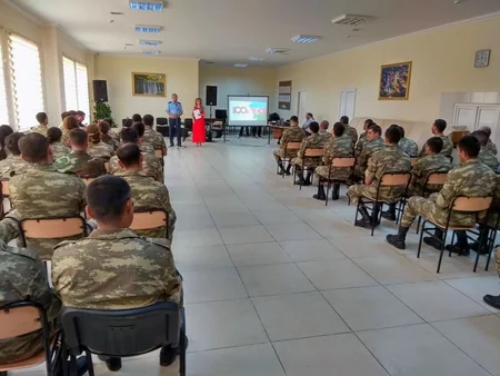 Respublika Günü münasibətilə Azərbaycan ordusunda silsilə tədbirlər keçirilir