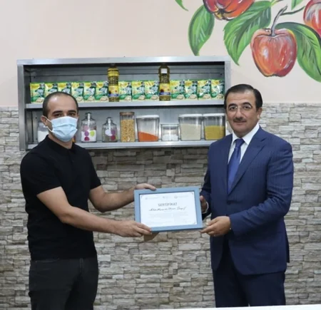 Aşpazlıq kursuna cəlb edilmiş məhkumlara sertifikatlar təqdim edilib