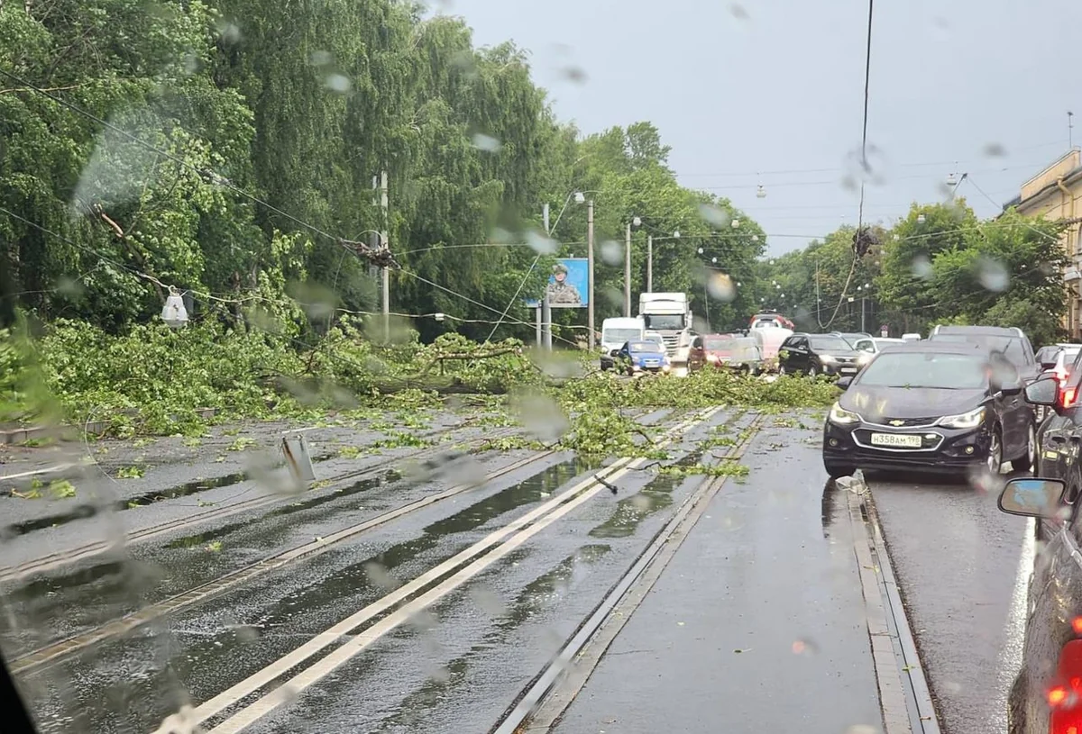 Rusiyada qasırğa nəticəsində 3 nəfər ölüb