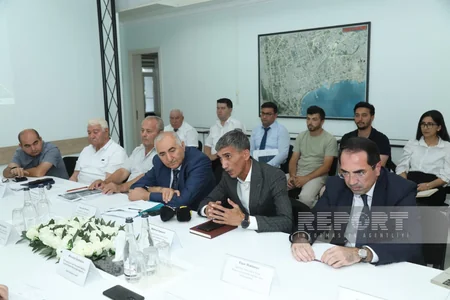 Bakıda və ətraf ərazilərdə nəqliyyat infrastrukturunun təkmilləşdirilməsi müzakirə olunub