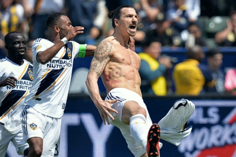 İbrahimoviç MLS-də möhtəşəm qolla debüt edib - VİDEO