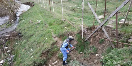 Şamaxıda partlamamış hərbi sursatlar və minaatan mərmisi aşkarlanıb - FOTO