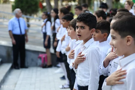Valideynsiz uşaqların Bilik Günü - FOTOREPORTAJ