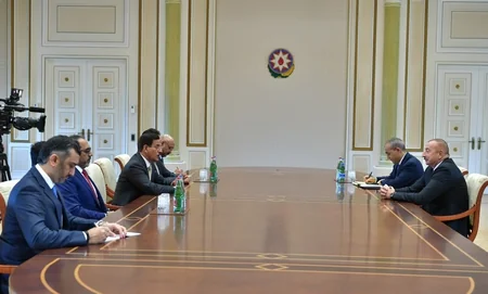 Президент Ильхам Алиев принял делегацию во главе с министром экономики Объединенных Арабских Эмиратов - ОБНОВЛЕНО - ФОТО