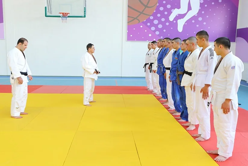 Mədət Quliyev və Elnur Məmmədli hərbi hissədə cüdo üzrə master-klass keçib