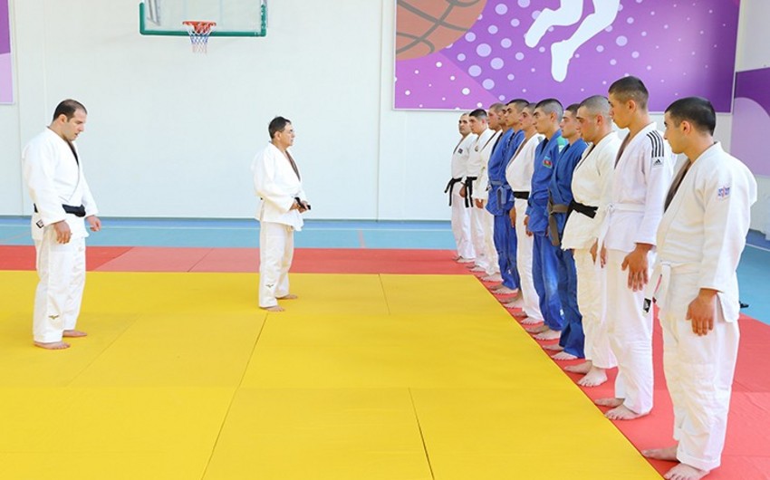 Mədət Quliyev və Elnur Məmmədli hərbi hissədə cüdo üzrə master-klass keçib