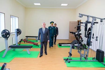 Naxçıvanda yeni əsgər yataqxanası və idman kompleksi istifadəyə verilib