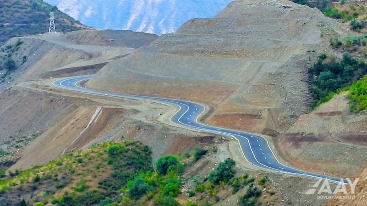 Construction of new automobile road bypassing Lachin completed