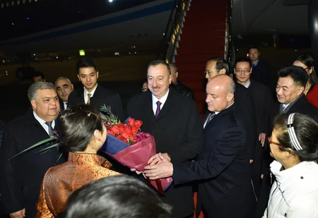 Azərbaycan Prezidenti Çində dövlət səfərindədir - FOTO