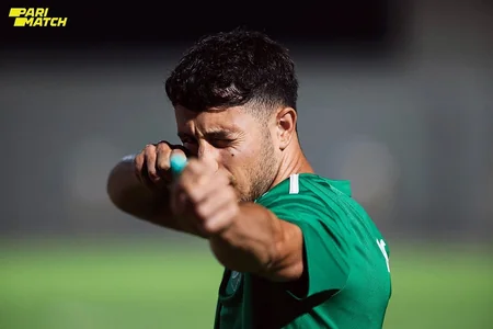 Aris Neftçi ilə oyundan əvvəl Bakıda ilk məşqinə çıxıb