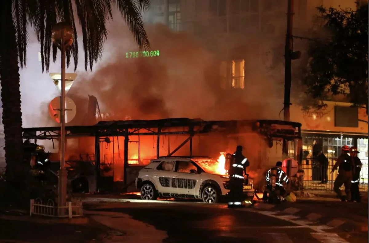 İsrailin Lod şəhərinin atəşə tutulması nəticəsində bir neçə nəfər həlak olub