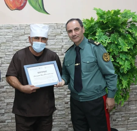 Aşpazlıq kursuna cəlb edilmiş məhkumlara sertifikatlar təqdim edilib