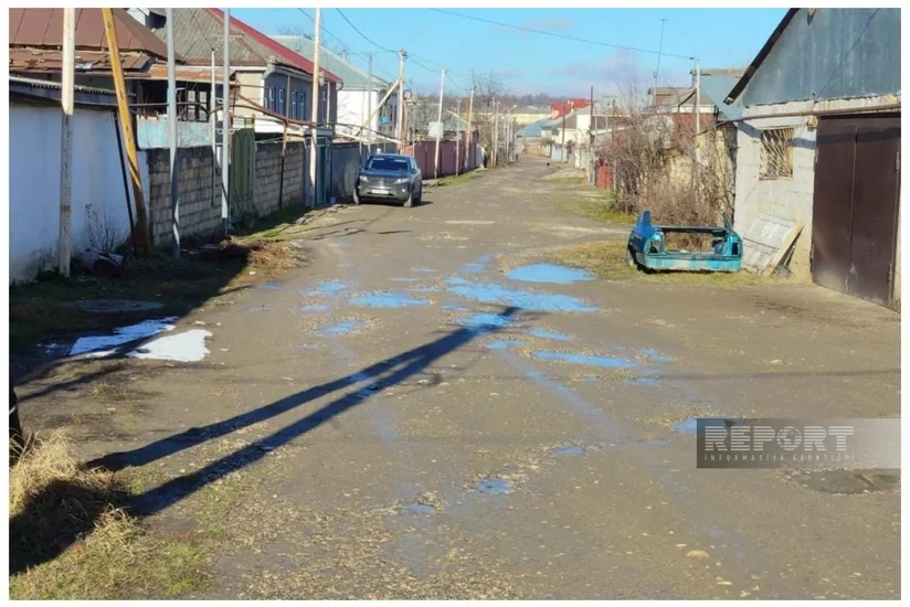 Жители Гусара жалуются на пришедшие в негодность дороги в центре города