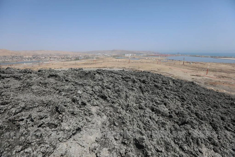 НАНА: Грязевой вулкан в Локбатане является одним из самых активных в мире