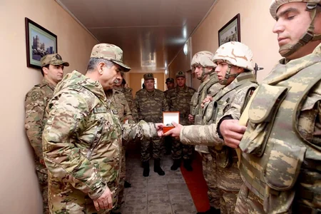 Azerbaijani Defense Minister visits foremost military units - VIDEO