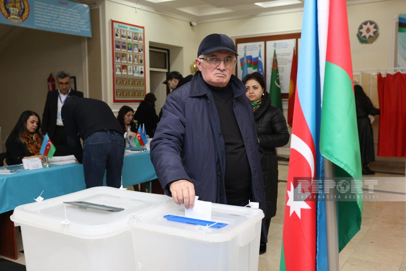 People voting actively at polling stations in Azerbaijan - PHOTO REPORT