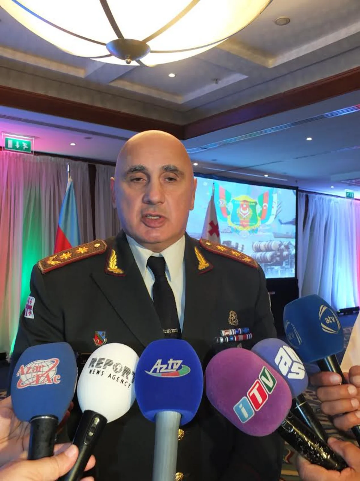 V​axtanq Kapanadze: “Azərbaycan Ordusu regionda sülhün bərqərar olmasında mühüm rol oynaya bilər”