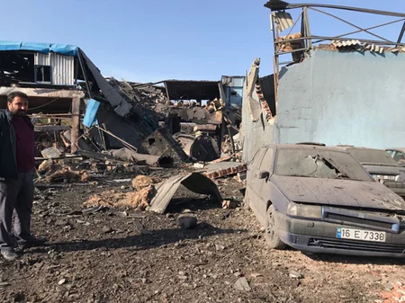 Число погибших в результате взрыва на текстильной фабрике в Турции достигло 5 человек, 16 человек ранены - ОБНОВЛЕНО