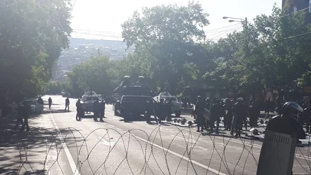 Yerevan küçələrinə tank və başqa zirehli texnikalar yeridilib