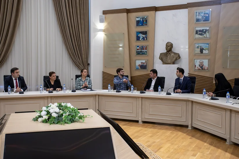 Enerji sahəsinə dair məlumatlar fiziki məhdudiyyətli şəxslərə əlçatan və başadüşülən olacaq