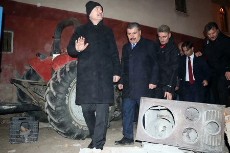 Türkiyənin ağrılı günü - zəlzələ bölgəsindən  - FOTOREPORTAJ