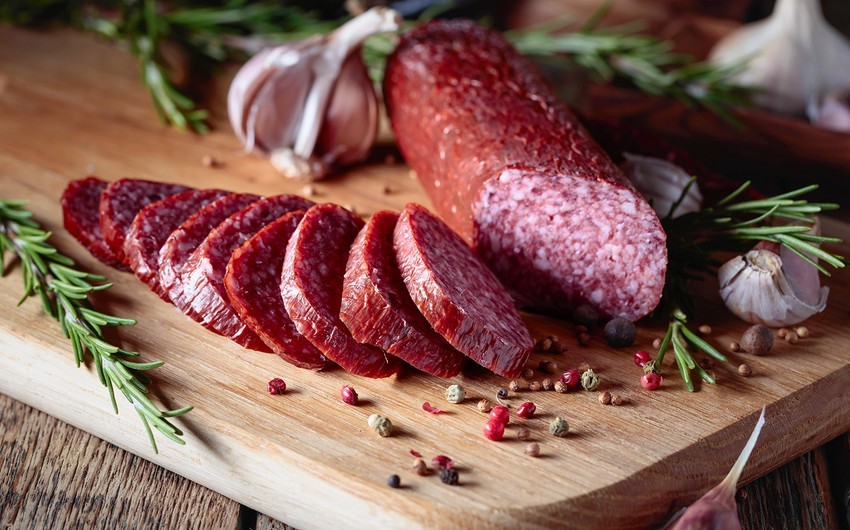Azərbaycanda kolbasa istehsalı təxminən 4 % azalıb