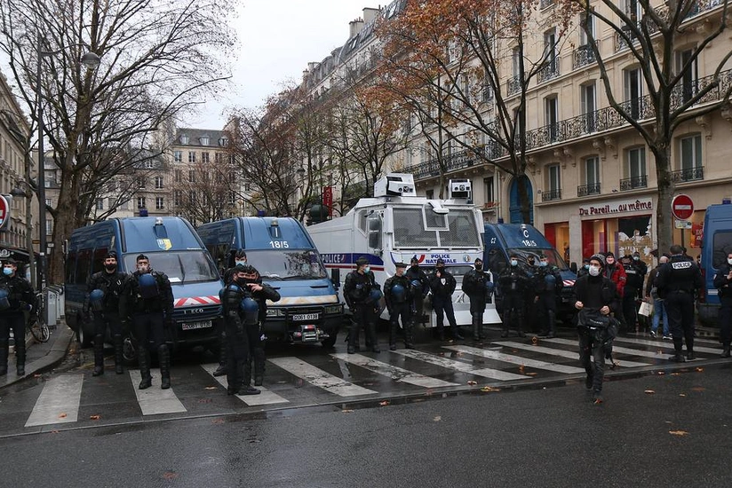 Parisdə 100-dən çox nümayişçi saxlanılıb