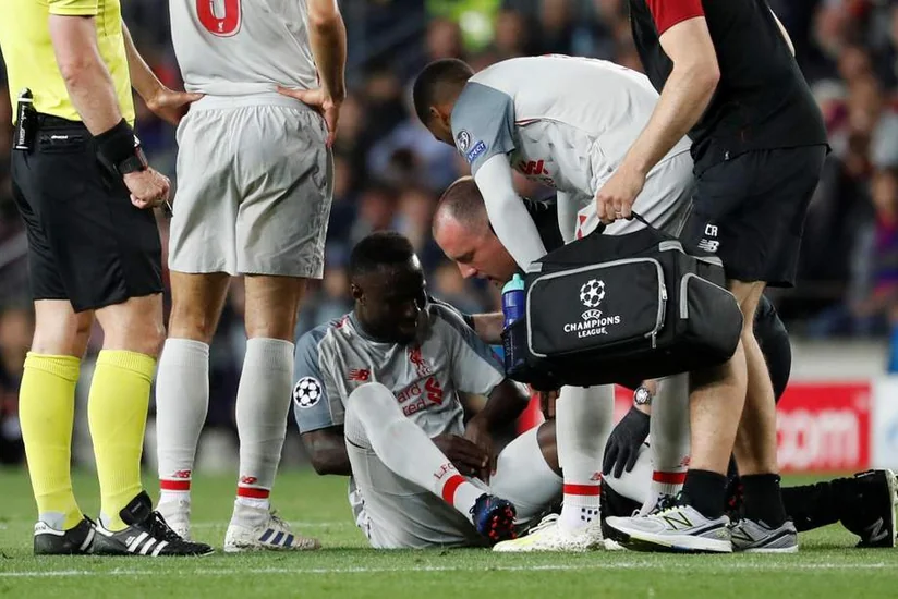 Футболист Ливерпуля завершил сезон раньше времени