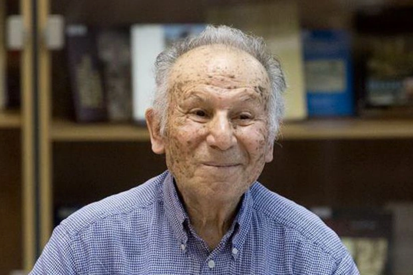 Госкомитет распространил некролог в связи со смертью писателя Чингиза Гусейнова