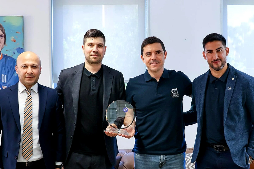 “Neftçi” İdman Klubu ilə Yohan Kroyf İnstitutu arasında Əməkdaşlıq Memorandumu imzalanıb