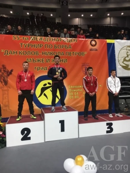 Azərbaycan güləşçiləri Bolqarıstan turnirinun ilk günündə 4 medal qazanıblar
