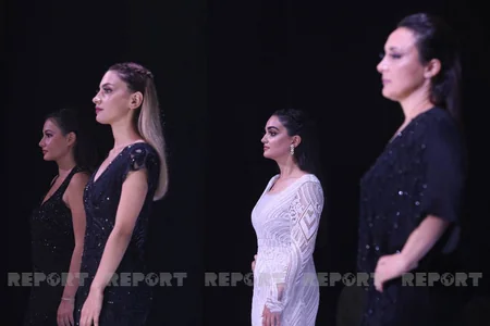 Baku hosts Best of India fashion show