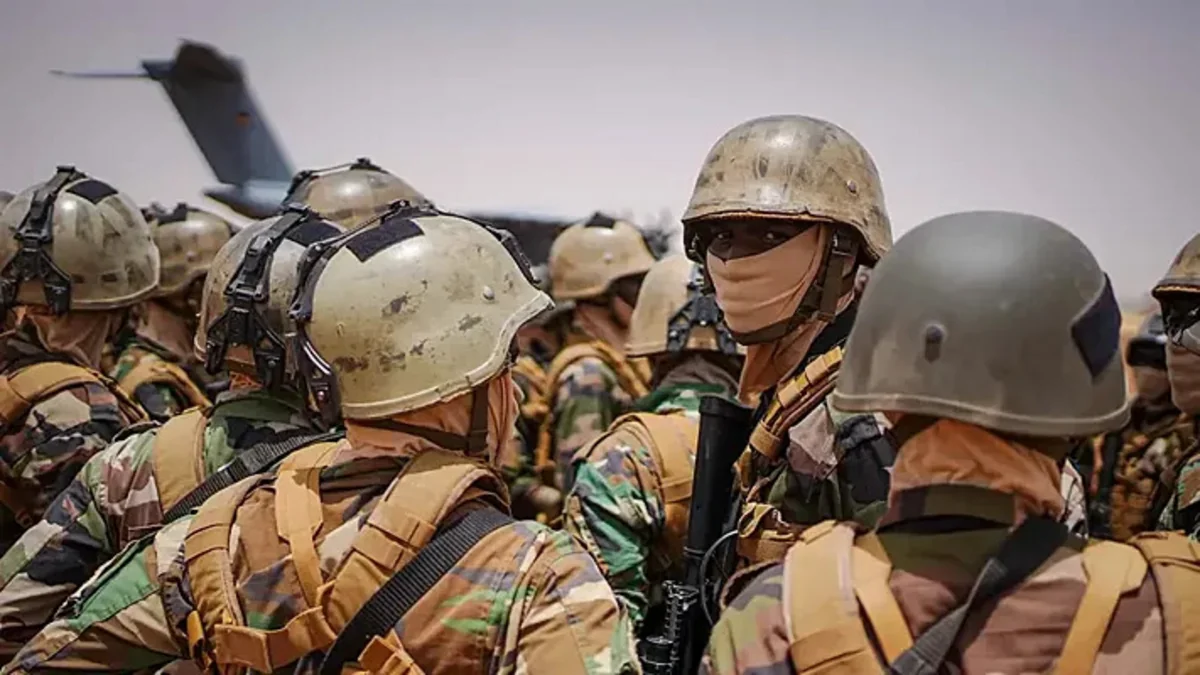 “ECOWAS” Nigerə hücuma hazırlaşır, ehtiyatdakı hərbçilər hazırlıq vəziyyətinə gətirilir