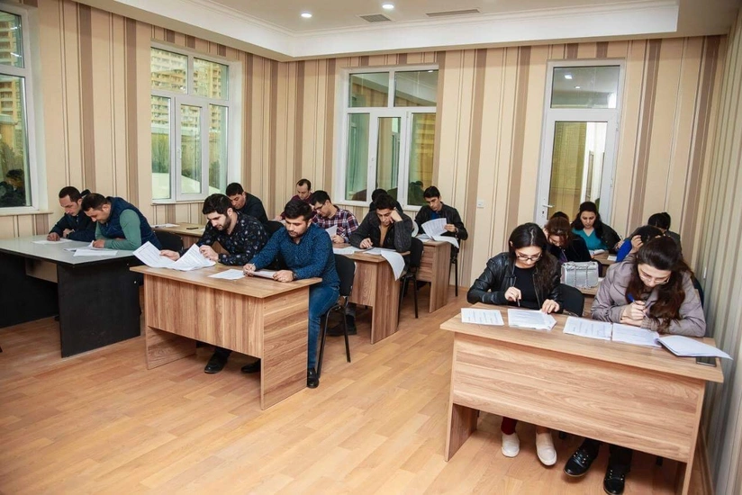 Vəkil olmaq istəyənlər üçün növbəti test imtahanının vaxtı açıqlandı