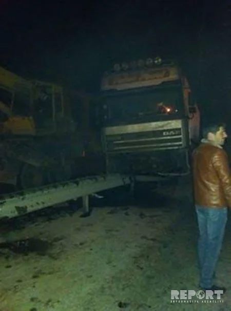 Abşeronda yük avtomobili qəza törədib, xəsarət alan var - FOTO