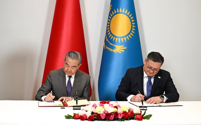 Qazaxıstan və Çin XİN-ləri arasında 2026-2028-ci illər üçün əməkdaşlıq memorandumu imzalanıb