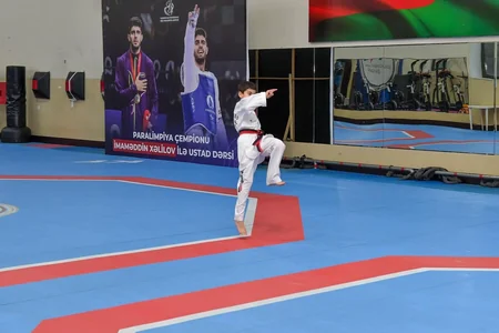 Azərbaycanın paralimpiya çempionu ustad dərsi keçib