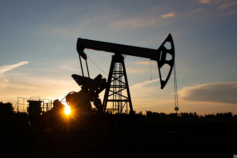 Number of oil & gas rigs globally declines for first time in 5 months