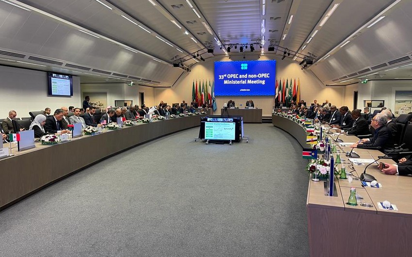 Азербайджан поддержал решение ОПЕК+ о сокращении добычи нефти на 2 млн баррелей в сутки