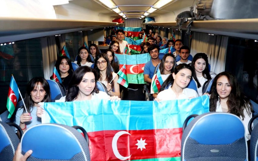 Diaspor könüllüləri Şuşaya yola düşüblər
