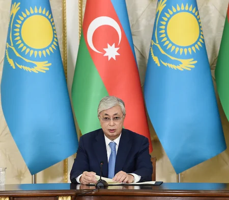 Президенты Азербайджана и Казахстана выступили с заявлениями для печати