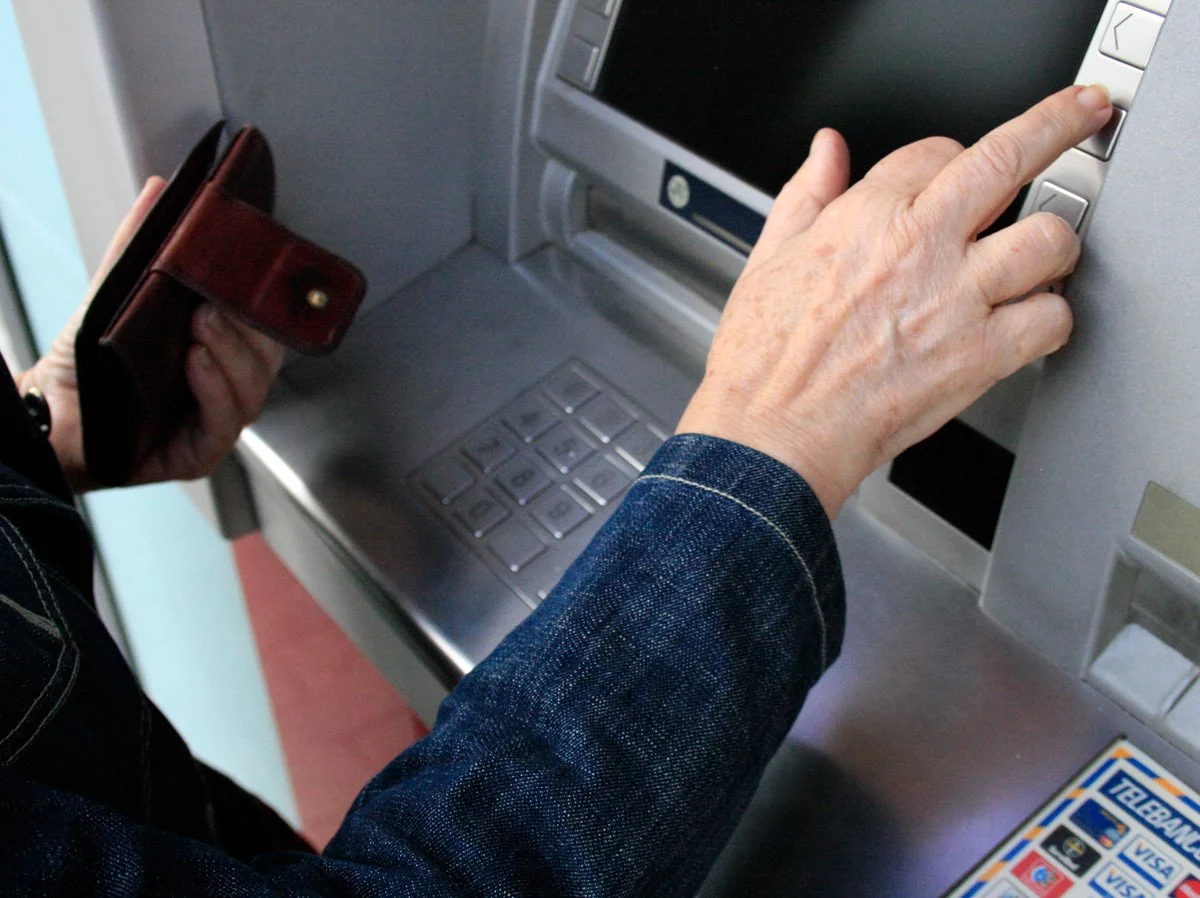 Ermənistanın keçmiş prezidentlərinə veriləcək təqaüdün məbləği açıqlanıb