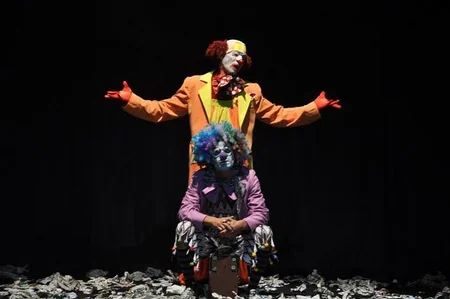 Gənc Tamaşaçılar Teatrının yaradıcı heyəti beynəlxalq festivaldan qayıdıb