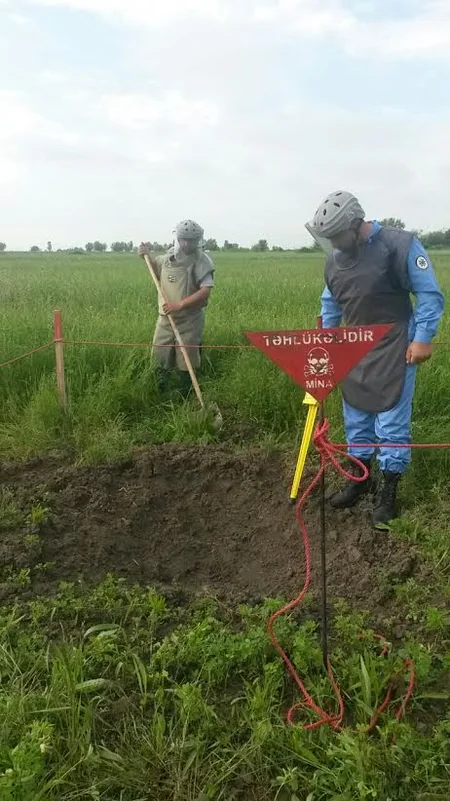 ANAMA: 1417 ədəd PHS, 11 ədəd piyada əleyhinə mina və 6 ədəd tank əleyhinə mina aşkar olunub - FOTO
