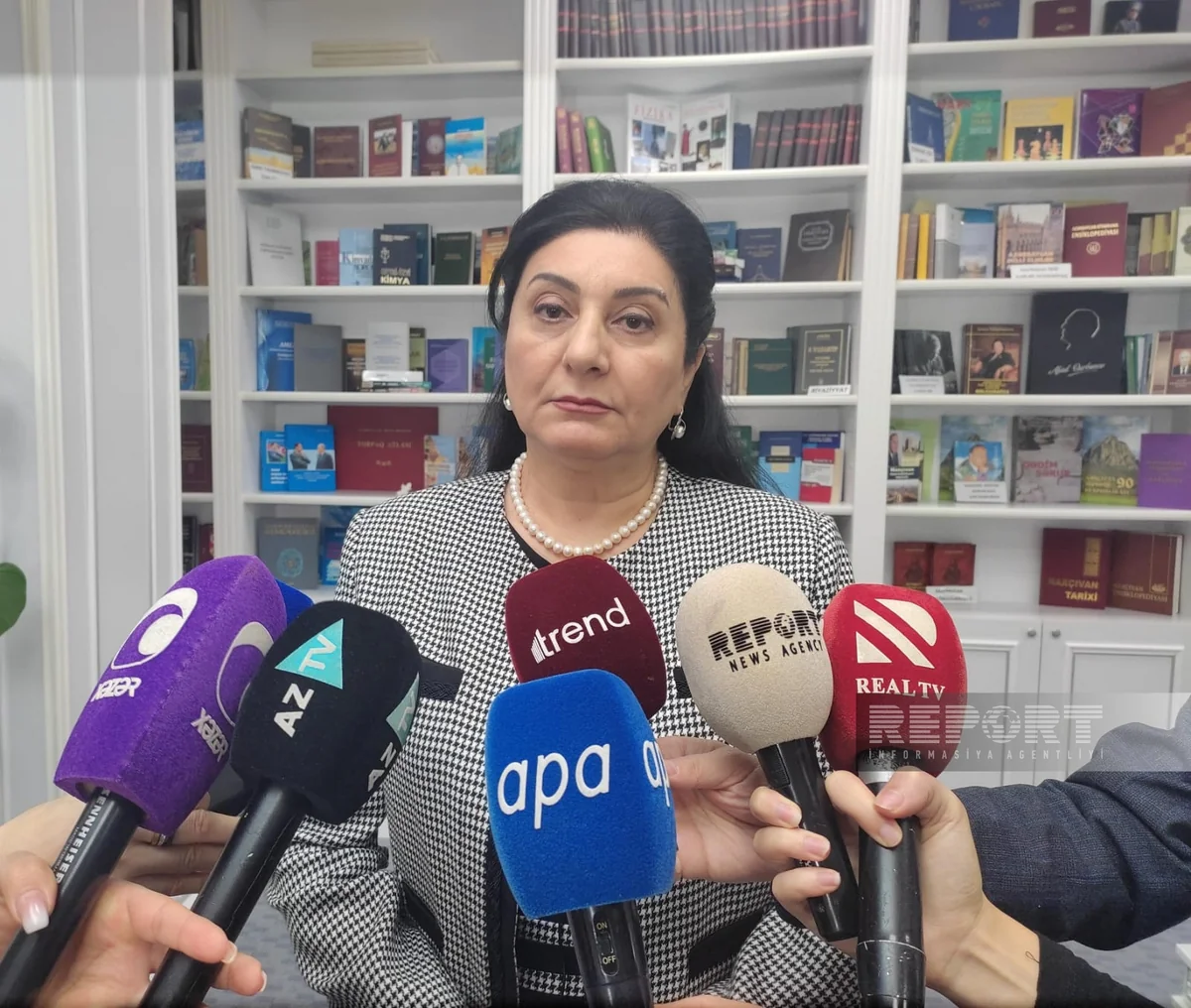 Şöbə müdiri Türkiyə türkcəsinin Azərbaycan dilinə təsirindən danışıb