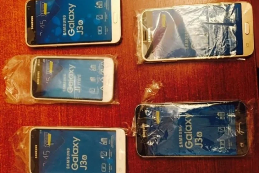 Azərbaycan gömrükçüləri mobil telefonlar və aksesuarlarını aşkar edib