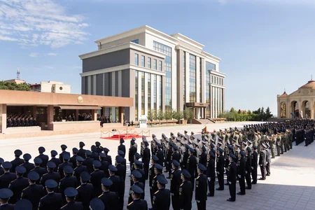 “Polis Günü”nə və tədris ilinin buraxılışına həsr olunmuş mərasim keçirilib