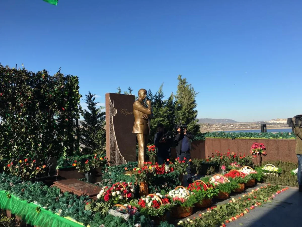 Azərbaycan şahmatçıları Vüqar Həşimovun xatirəsini yad edib
